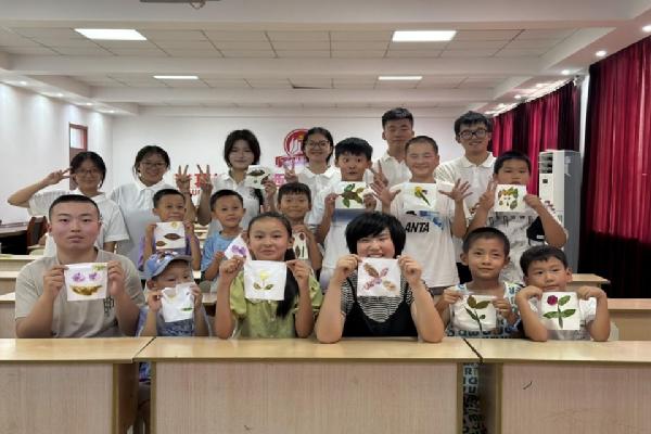 园YOUNG青春实践│烛梦沂蒙 植润童心—从园林课堂到乡村小学教室，这群大学生用植物拓印绘出美育科普圈
